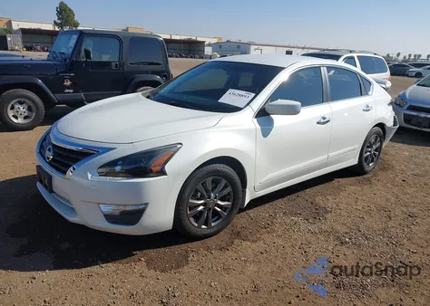 2015 Nissan Altima 2.5 S z USA, uszkodzony, nr VIN 1N4AL3AP8FN896929